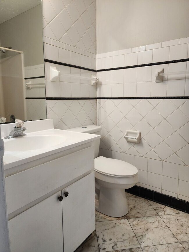 Building Photo - 3 bedroom, 2 bath Norwood home with new HVAC, new roof and fenced in backyard.