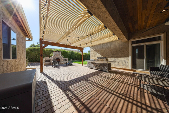 Building Photo - 4318 N 180th Dr