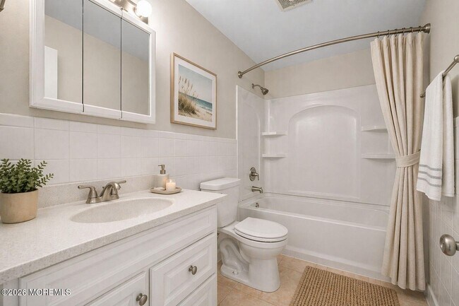 Building Photo - 330 Shore Dr