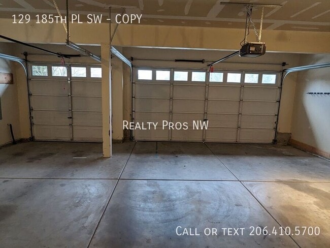 Building Photo - 129 185th Pl SW