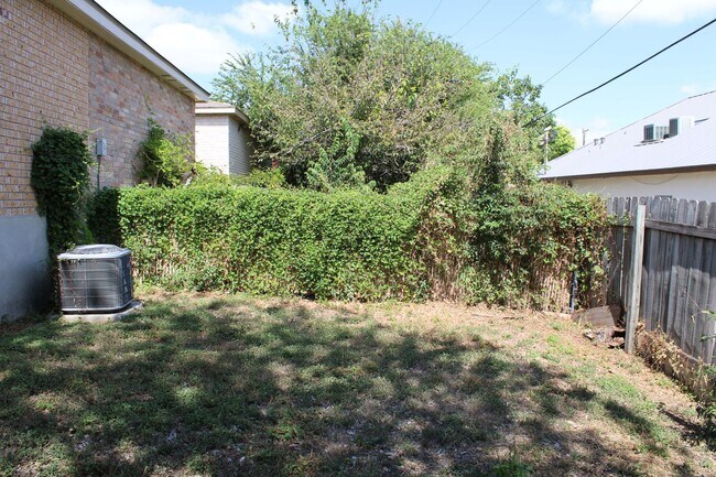 Building Photo - 12214 Maverick Bluff St