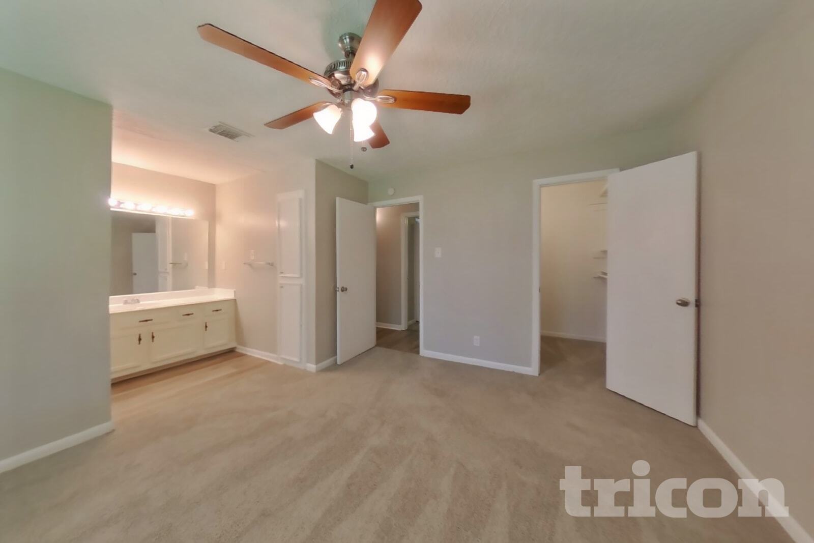 Building Photo - 13307 Venice Cir