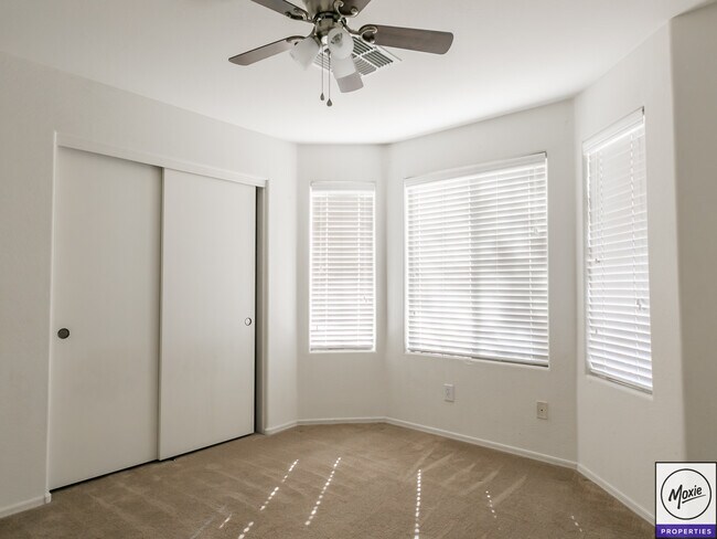 Building Photo - 25550 W Beth Dr