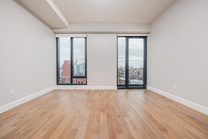Building Photo - 262 9th St