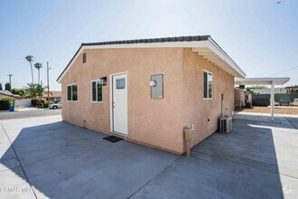 Building Photo - 1227 Alexander St