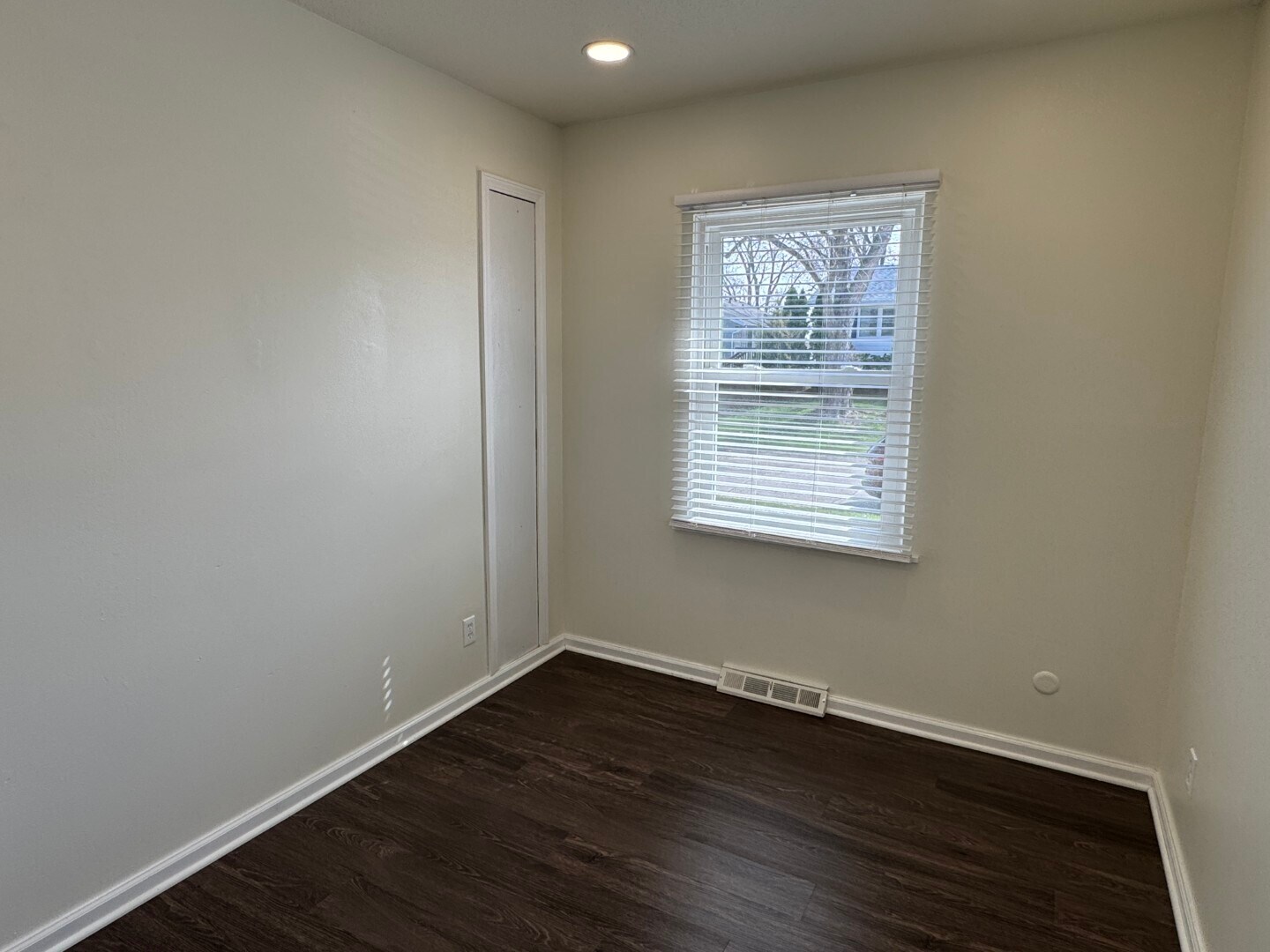 Building Photo - 2319 Pinehurst St