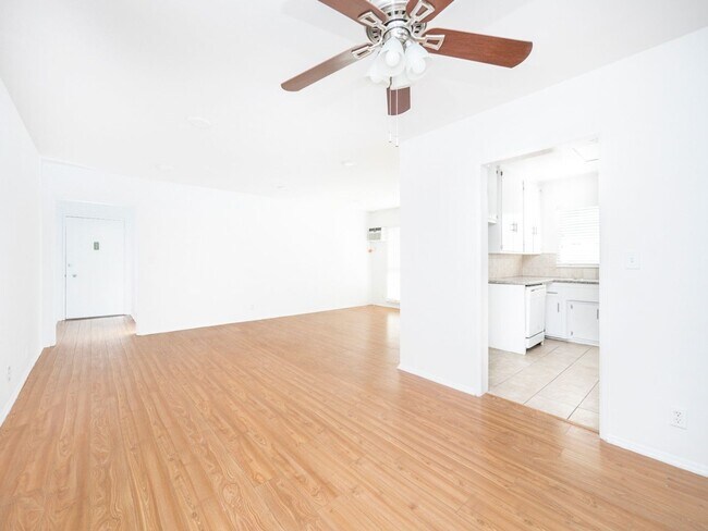 Building Photo - 2469 S. Robertson Blvd