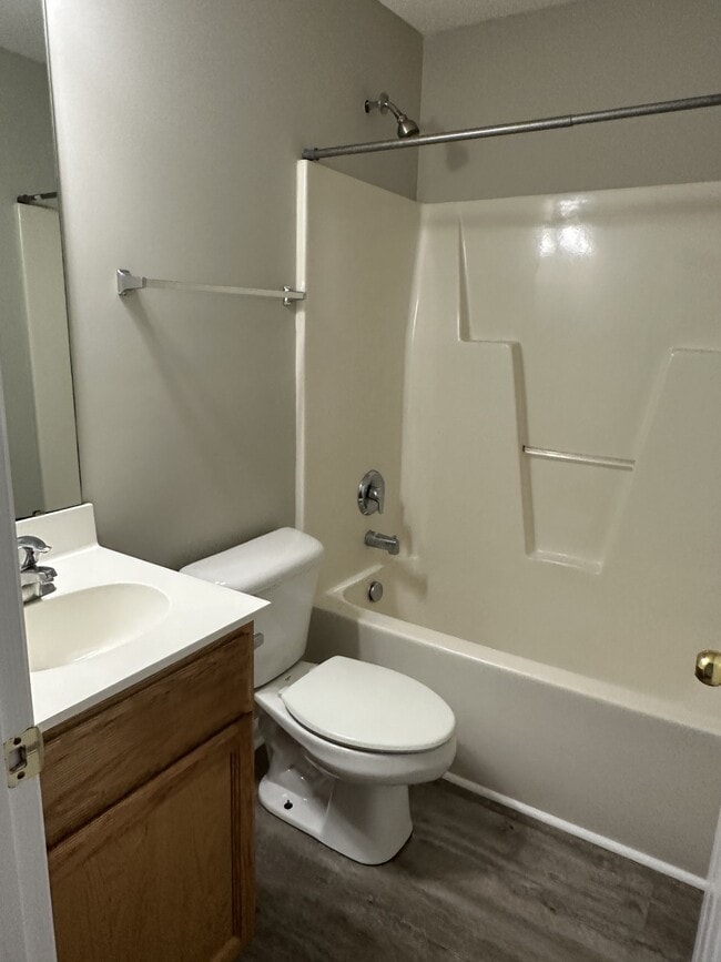 Building Photo - 3918 Elizabeth Ave