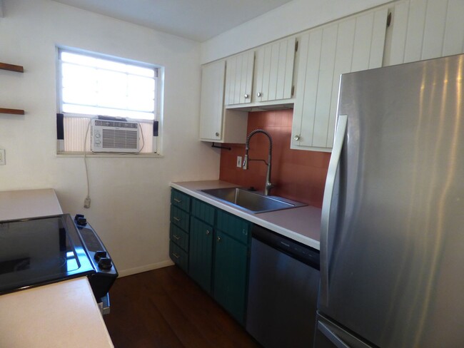 Building Photo - Cozy Townhome in North Longmont Rent inclu...