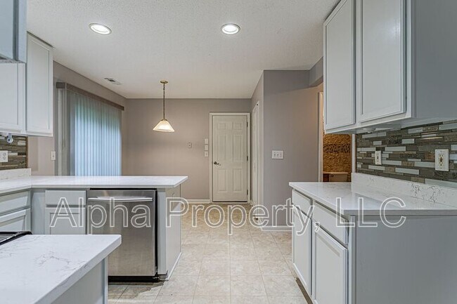 Building Photo - 736 Bent Hollow Ct