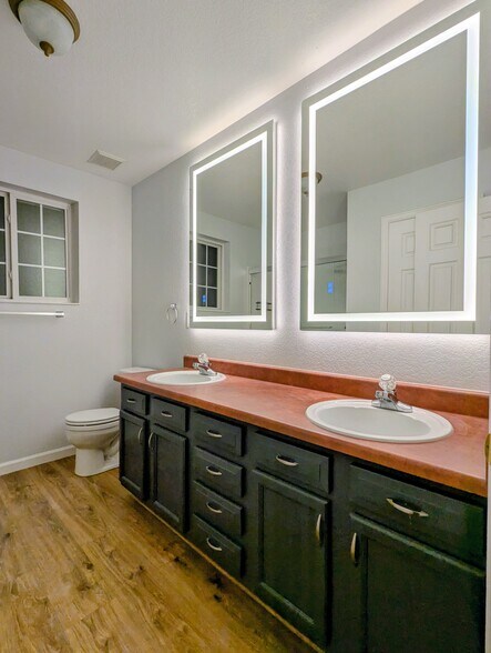 Building Photo - 5293 Carr St