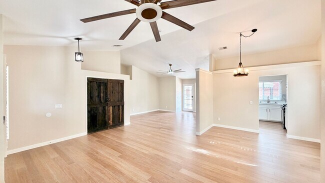 Building Photo - Recently updated Single-Story Home in the lovely community of Wildomar!