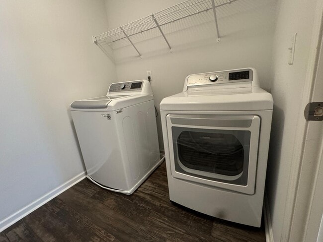 Building Photo - 115 Fortress Dr