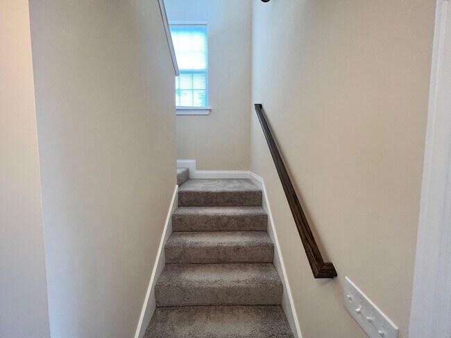 Building Photo - Stunning, Modern 4-Bed / 2.5-Bath Home for Rent – Less Than 20 Minutes to Downtown!