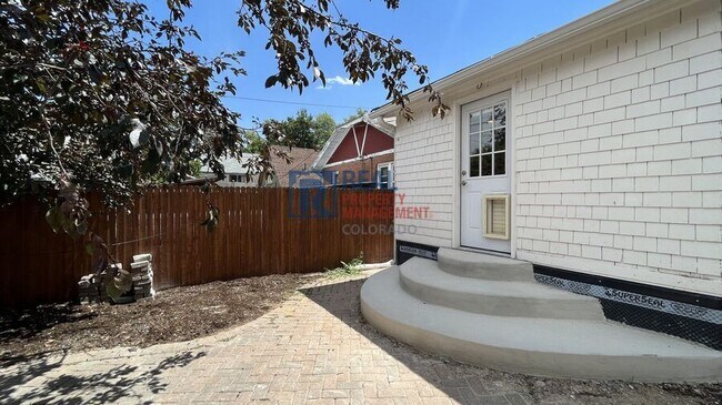 Building Photo - 3387 W 32nd Ave