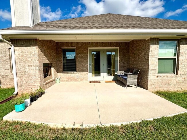 Building Photo - 5509 Malpaso Crk Dr