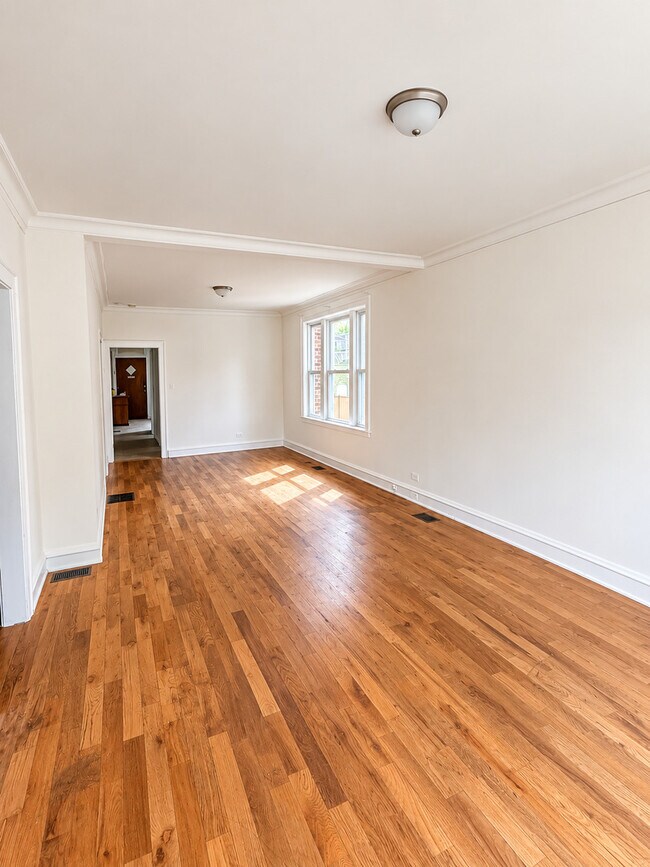 Building Photo - 6551 S Talman Ave
