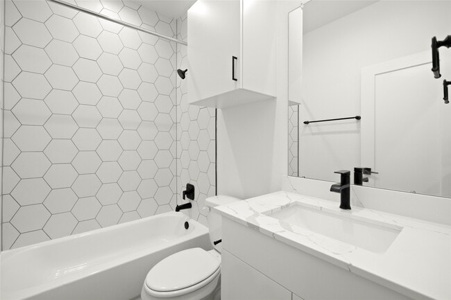 Building Photo - 2752 Sunny Briar Dr