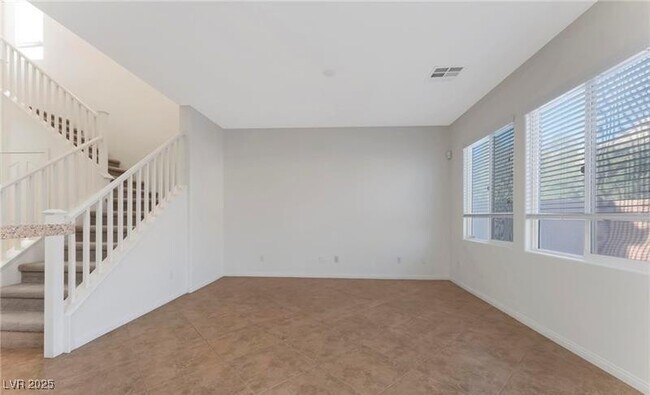 Building Photo - 9764 Bedstraw St