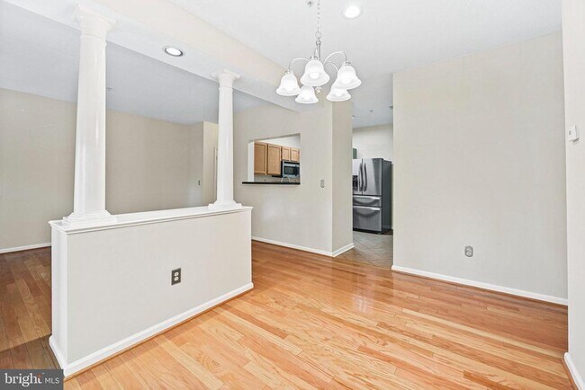 Building Photo - 14300 Rosy Ln