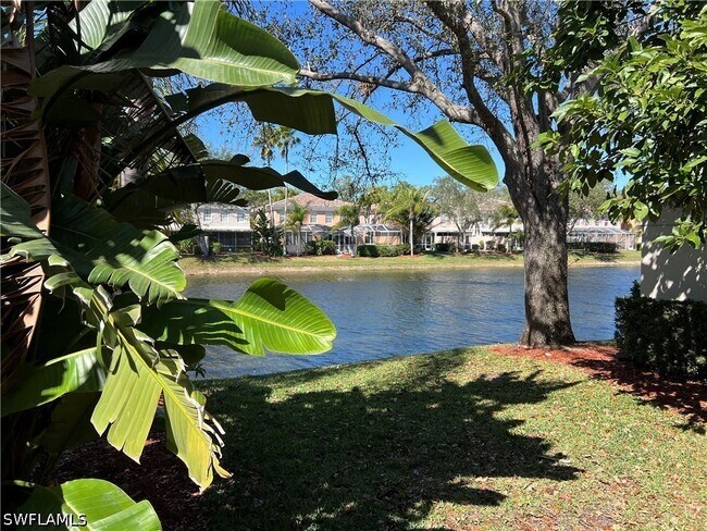 Building Photo - 5365 Cove Cir