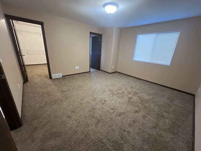 Building Photo - 3314 8th St W