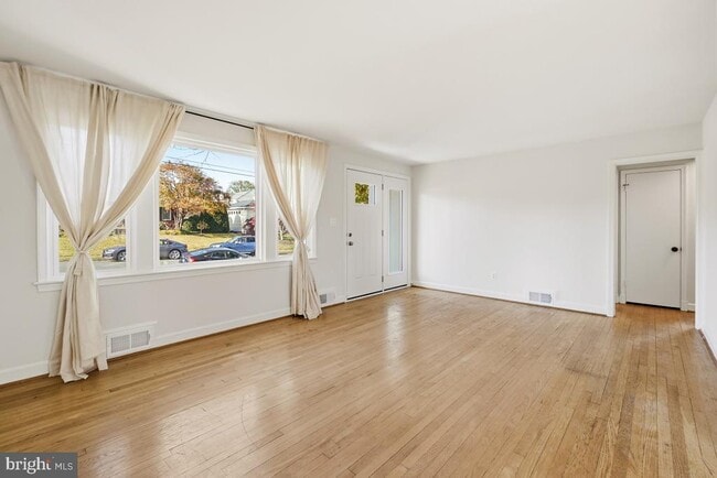 Building Photo - 2809 Pierpont St