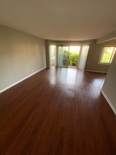 Building Photo - 3108 Roberts Dr