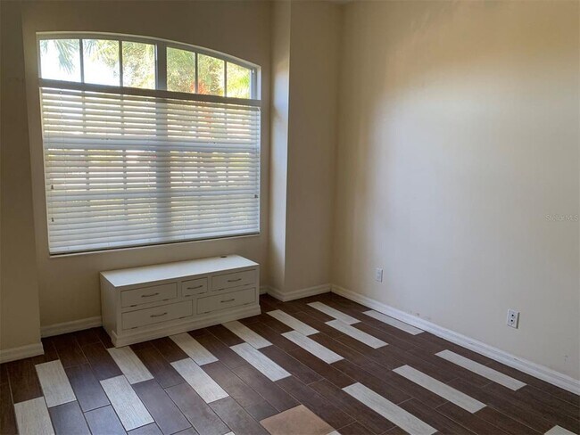 Building Photo - 2274 Boxwood St