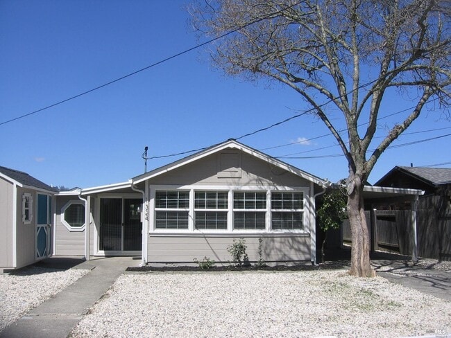 Building Photo - 1324 Community Dr
