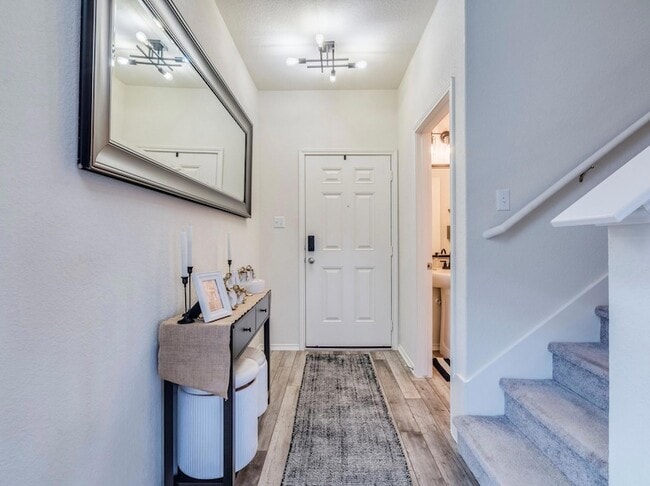 Building Photo - 624 Pepperbark Loop