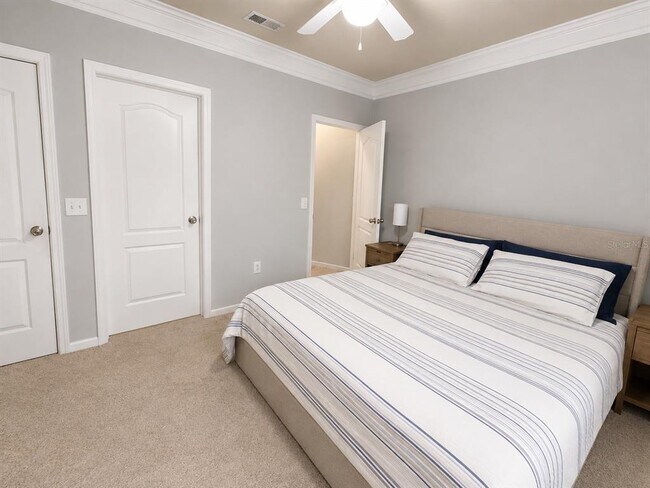 Building Photo - 8848 Villa View Cir