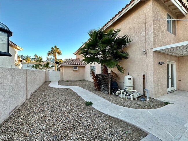 Building Photo - 1486 Powder Horn Dr