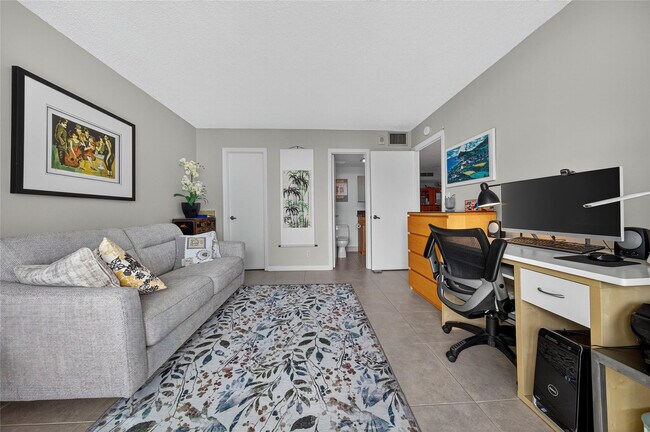 Building Photo - 531 N Ocean Blvd