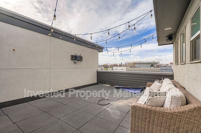 Building Photo - 2625 W 25th Ave