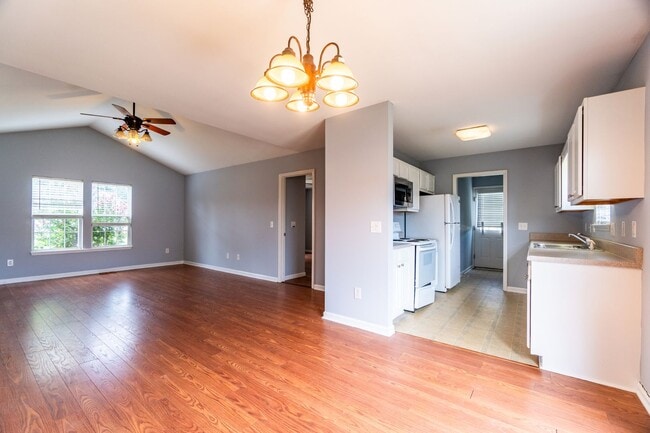 Building Photo - Beautiful one-level 3-Bedroom 2-Bath Ranch...
