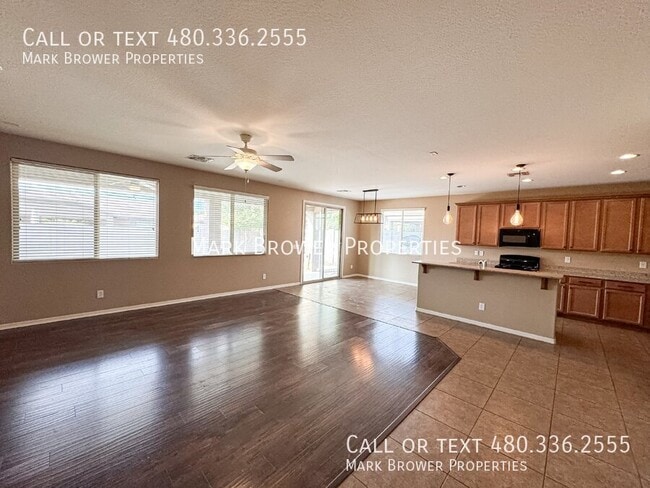Building Photo - 1124 W Fir Tree Rd