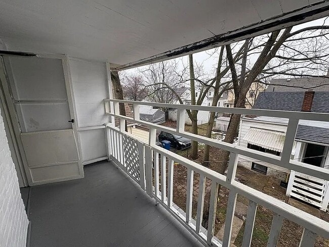 Building Photo - 2117 Halstead Ave