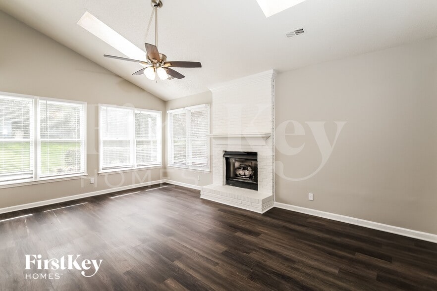 Building Photo - 4202 Hounds Run Dr