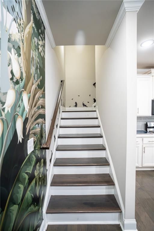 Building Photo - 2215 Manor Pointe Dr