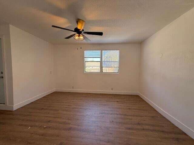 Building Photo - 904 4th St