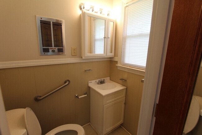 Building Photo - 641 Stamie Dr