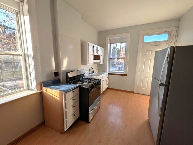 Building Photo - Historic Charm, Modern Comfort & a Killer Location