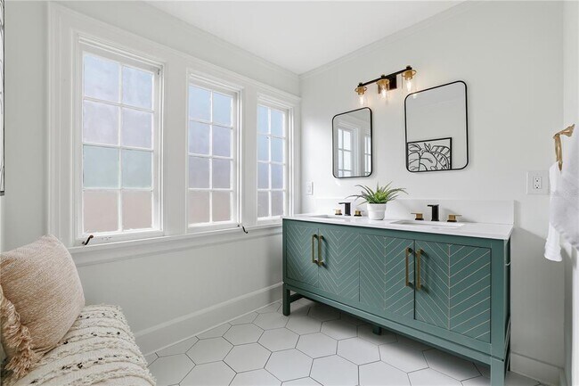 Building Photo - 918 45th St N