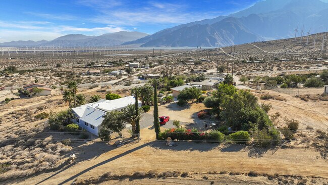 Building Photo - 60781 Painted Hills Rd