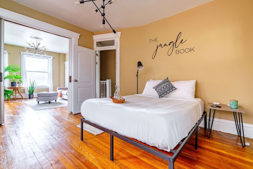 Building Photo - 621 Dennison Ave