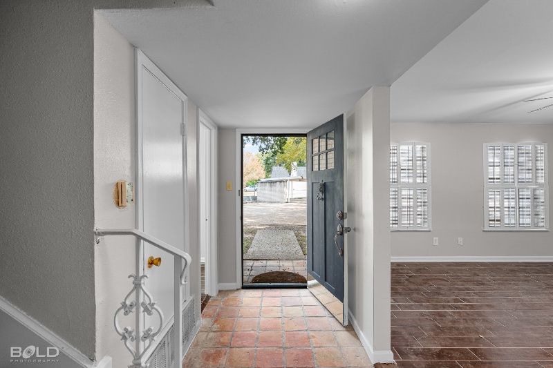 Building Photo - 3730 Fairfield Ave