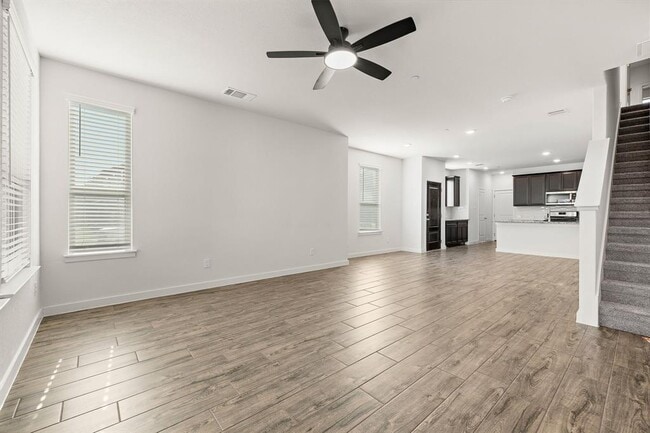 Building Photo - 2500 FOREST CREEK Dr