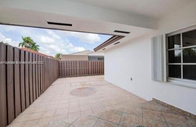 Building Photo - 3748 SW 148th Pl