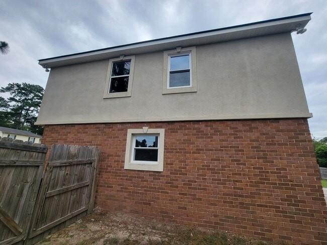Building Photo - 3513 Wyevale Dr